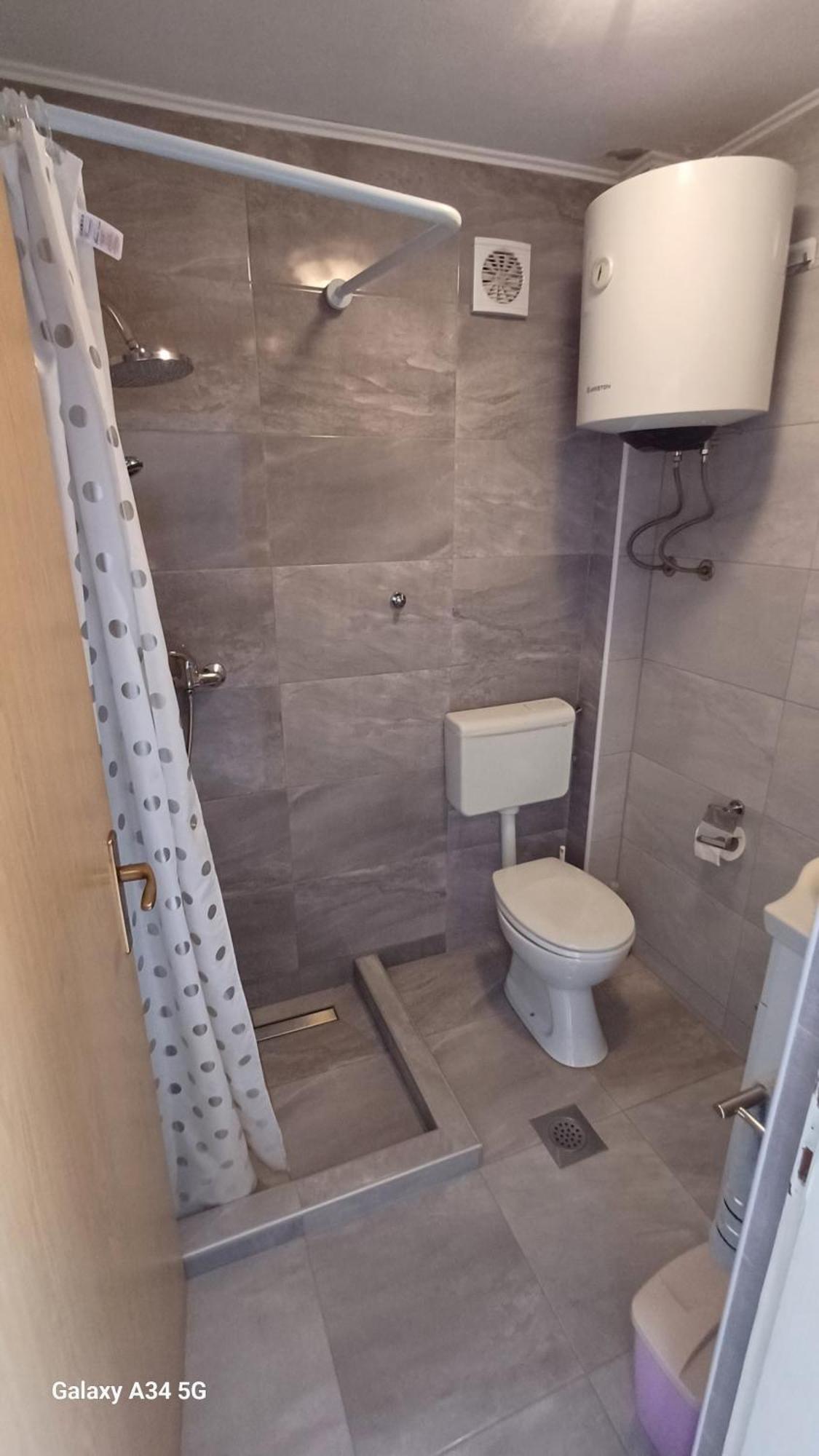 Leo Apartment วีร์ ภายนอก รูปภาพ